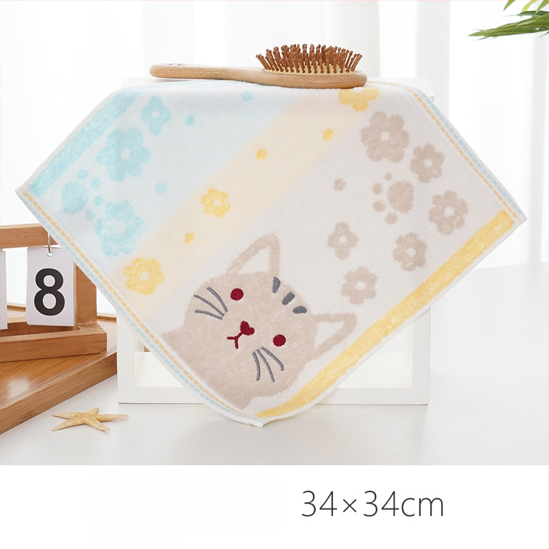 Detský uterák z bavlny s bambusovými vláknami (70% bavlna + 30% bambusové vlákno), motív mačky, vyšívanie jacquard, štvorcový tvar