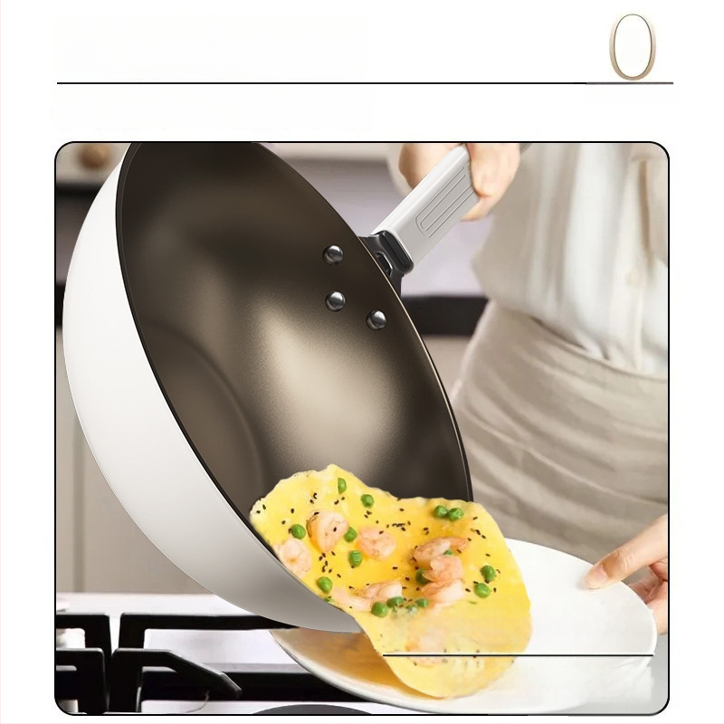 Wok s titanovým povlakom aplikovaným teplným striekaním, nepriľnavý, ploché dno, viečko z tvrdeného skla