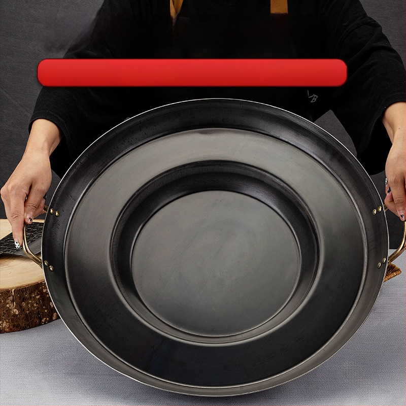 Wok z liatiny, odolný voči hrdzi, hĺbka 8 cm, dno s jedným plochým dnom, určený pre plynovú varnú dosku