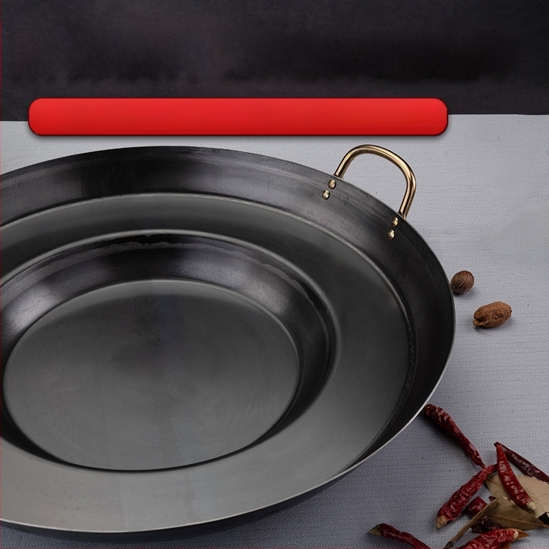 Wok z liatiny, odolný voči hrdzi, hĺbka 8 cm, dno s jedným plochým dnom, určený pre plynovú varnú dosku