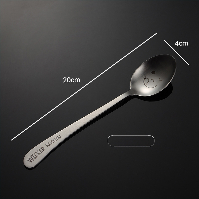 Sada príborov z 304 nerezovej ocele s laserovým motívom úsmevu a naklonenou rúčkou – lyžica, paličky a vidlička, kompletná sada s logom