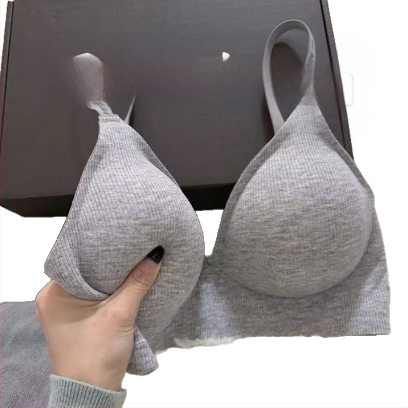 Японски стил подплатен безжичен памучен спортен сутиен, чашки тип триъгълник, без закопчаване