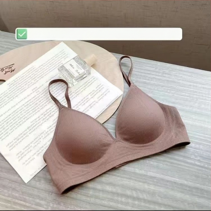 Японски стил подплатен безжичен памучен спортен сутиен, чашки тип триъгълник, без закопчаване