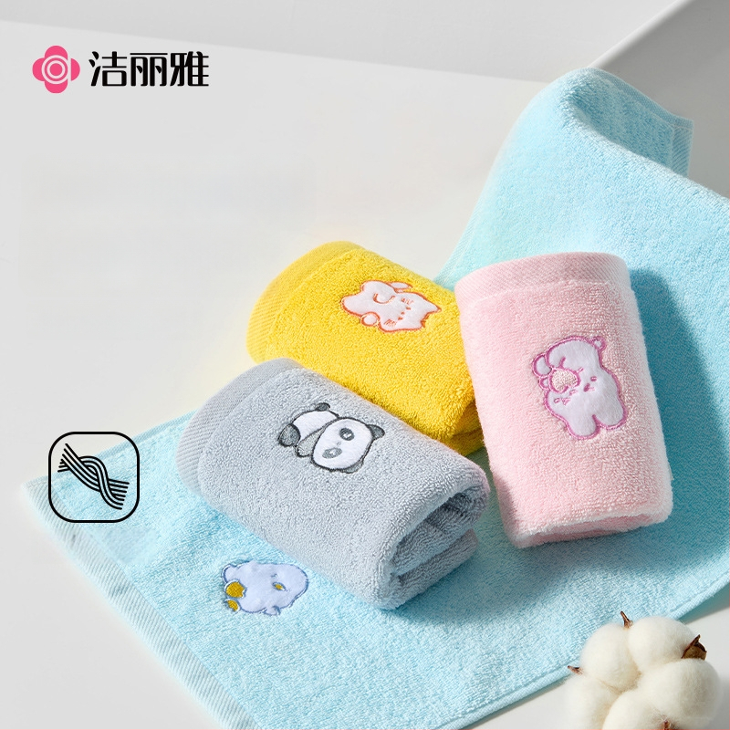 Grace Detský uterák z 100% bavlny, model W3820, 21 super mäkká priadza, výšivka a jacquard, hmotnosť pod 50 g, možná zákazková úprava