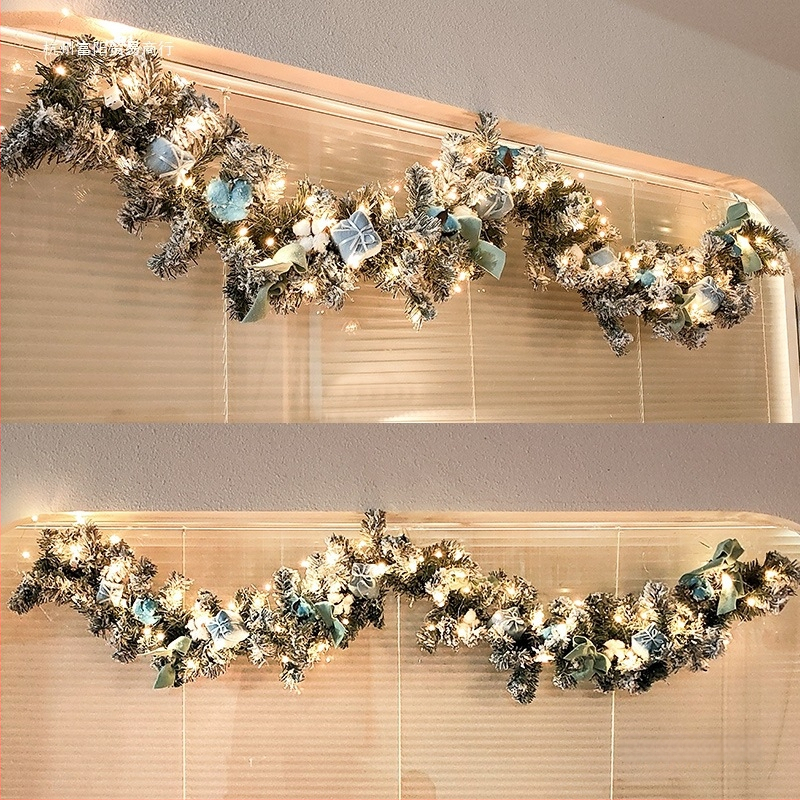 Vianočná dekorácia: girlanda z ratanu s strapcami a čipkou na okno (6fSTaTK4; Materiály: ratan, textil, ďalšie; Značka: Hangzhou Fuyang Trading Firm; Vhodné na Vianoce)