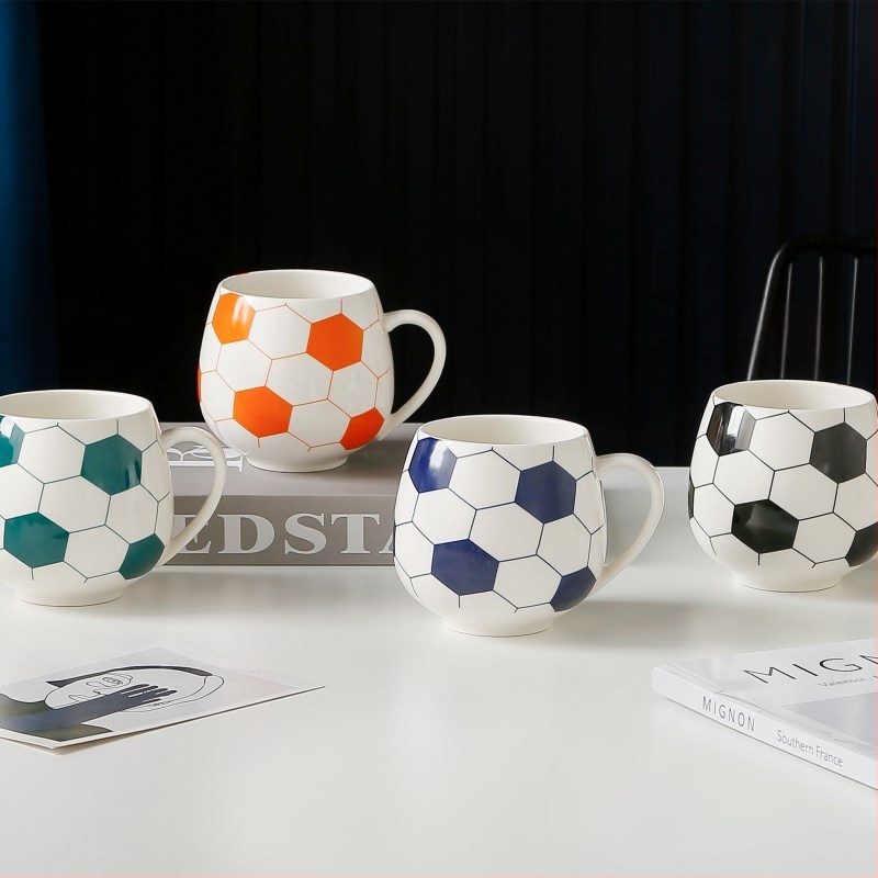 Κεραμική κούπα με θέμα το ποδόσφαιρο – Παγκόσμιο Κύπελλο, μάρκα Yishuangpin, στυλ Soccer Cup, κωδικός προϊόντος 1101