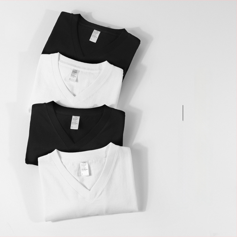 Базова памучна тениска, къс ръкав, кръгло деколте, дебела материя, едноцветна