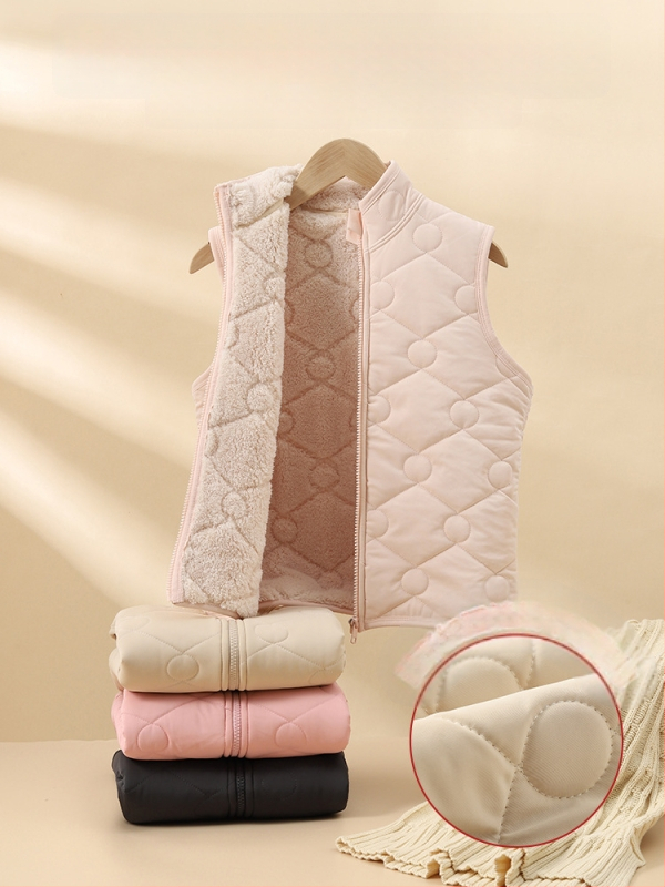 Detská vesta z polyesteru s podšívkou a výplňou z polyesteru, zapínanie na zips