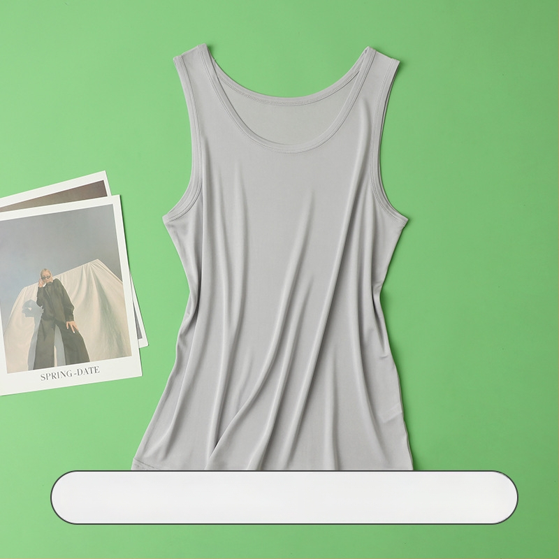 Vesta zo silkej hodvábnej priadze s širokými ramenami - 100% hodváb Mulberry, okrúhly výstrih, tenká látka 101–120 g/m2, leto 2024, ležérny štýl