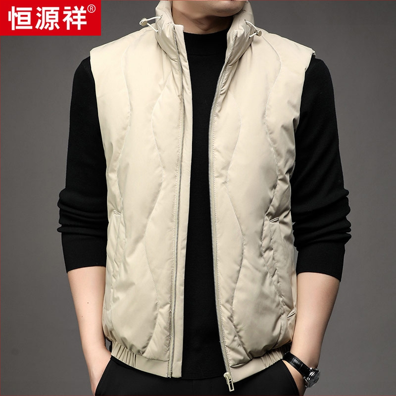 Vesta s kačacím páperím, stojací golier, zips, viacero vreciek, jesenná-zimná sezóna