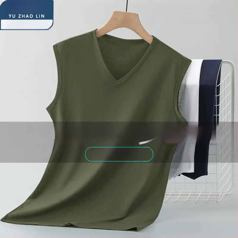 Priliehavé pánske tielko bez rukávov z 100% bavlny, tenký materiál, rovný lem