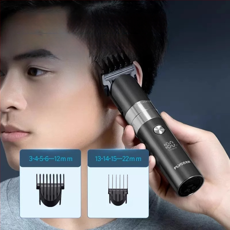 Elektrický holiaci strojček na vlasy pre domáce použitie s vstavanou batériou 500-800 mAh, čepele z titánovej zliatiny, kartáčový motor, vodotesný, výdrž batérie 1-3 h