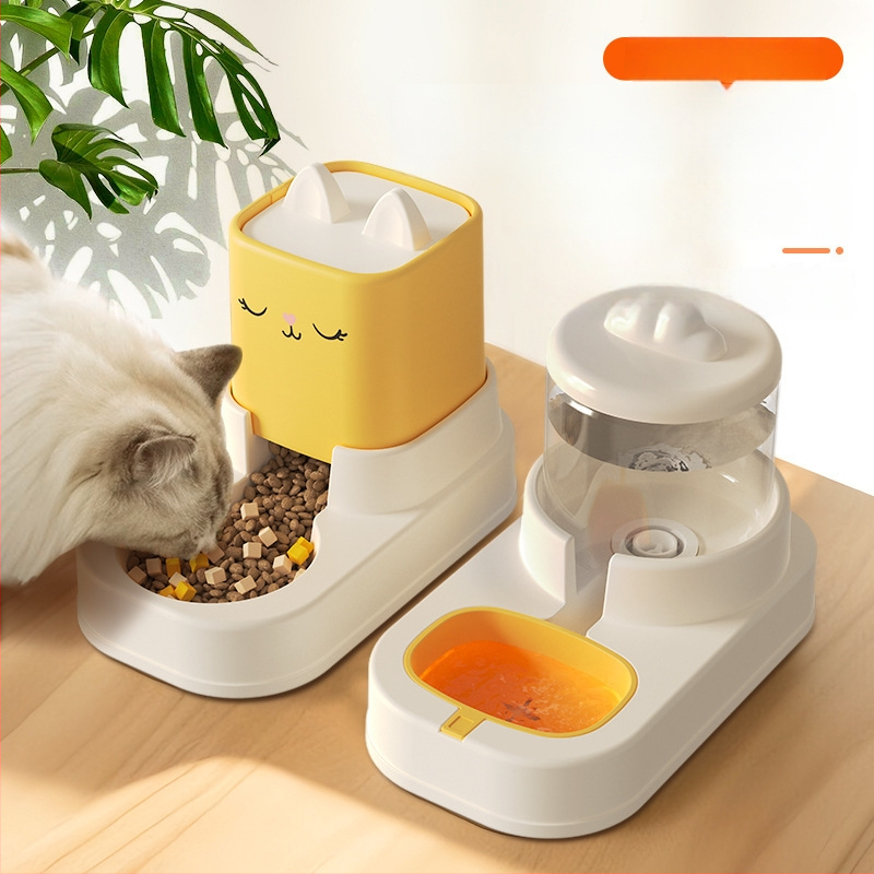 Automatický dávkovač vody pre mačky s dvoma misami v tvare mačacích uší • Materiál: PP • Značka: Meow and • Komplet: Áno • Určené pre: Mačka