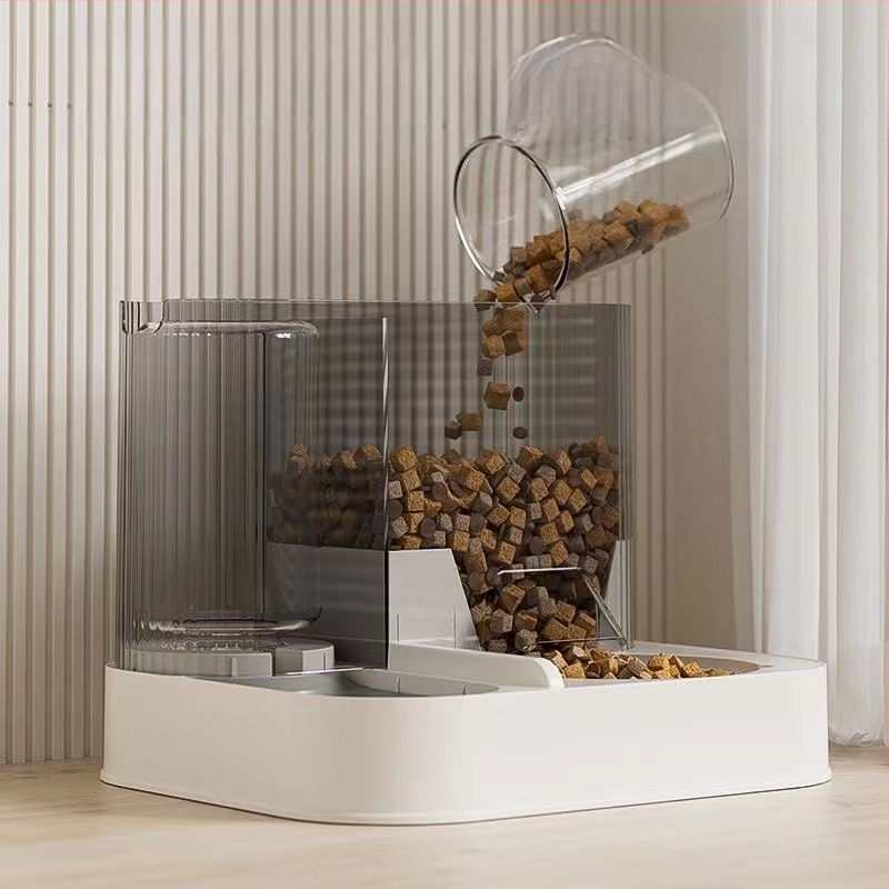 KUCHI Automatická kŕmna a napájačka pre mačky a psy – Dvojfunkčná, Elektrická, S odnímateľnými dielmi