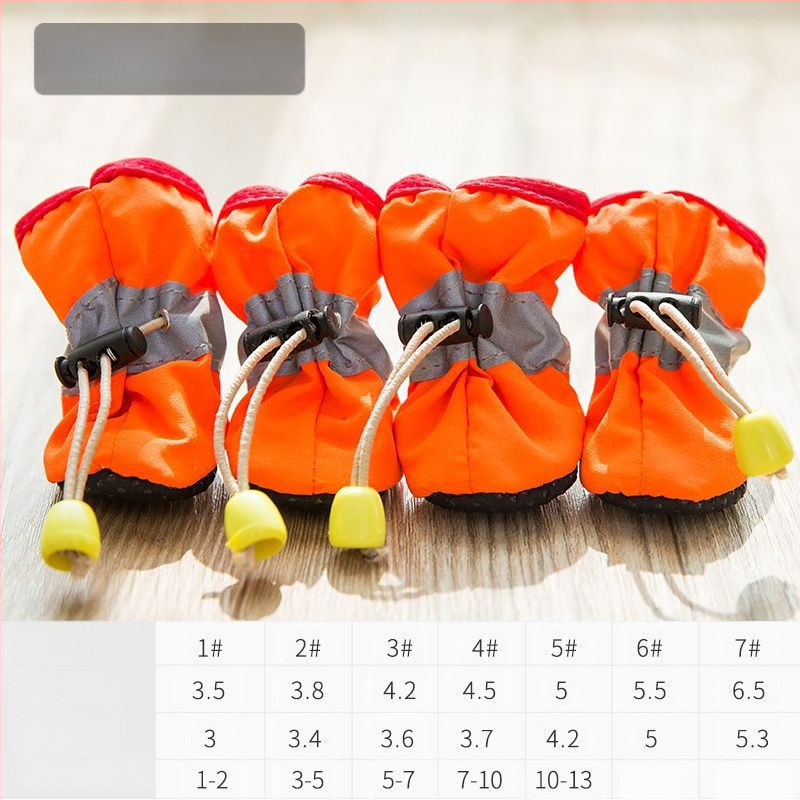 Topánky pre psov s mäkkou podrážkou, syntetická koža, odolné voči opotrebovaniu, karikatúrny štýl, univerzálne použitie (Model FBX888)