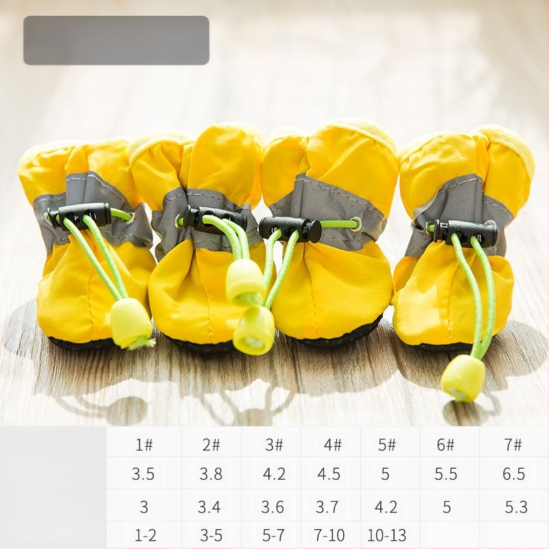 Topánky pre psov s mäkkou podrážkou, syntetická koža, odolné voči opotrebovaniu, karikatúrny štýl, univerzálne použitie (Model FBX888)