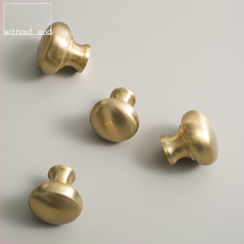 Držiak dvierok skrinky, mosadz, leštený brúsený povrch, francúzsky štýl KMGT, montáž s jednou dierou