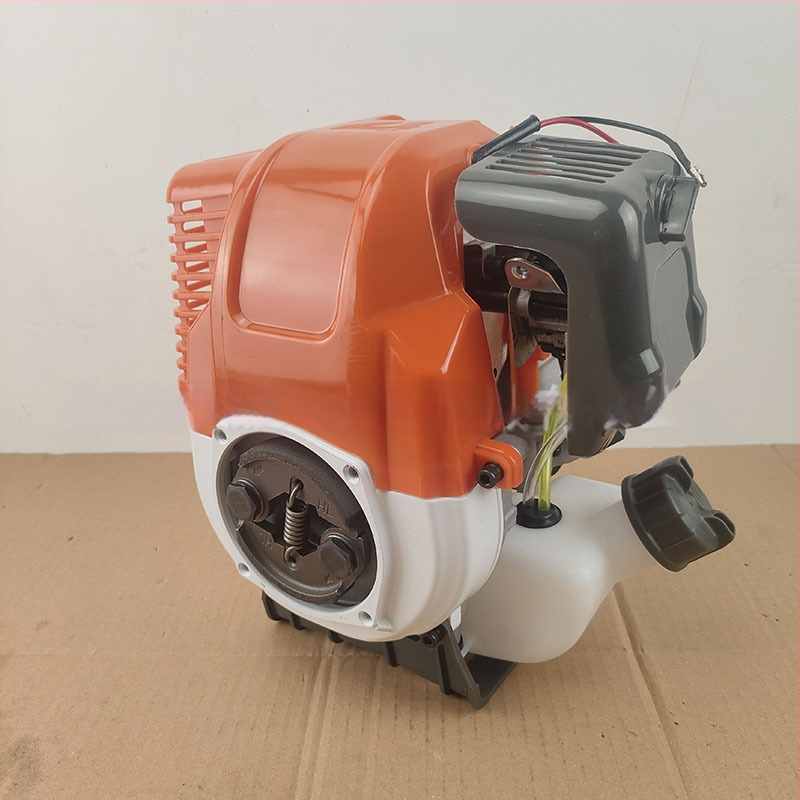 Štvortaktový benzínový motor – zostava pre kosačku na trávu s postrekovačom a ručnou vodnou pumpou, Nong Zhuang Shi