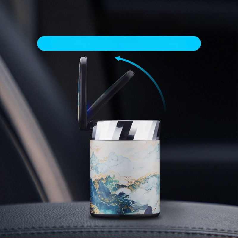 FOGSON automobilová popolník s viečkom a LED, kovový, prenosný, viacfunkčný, skladovanie