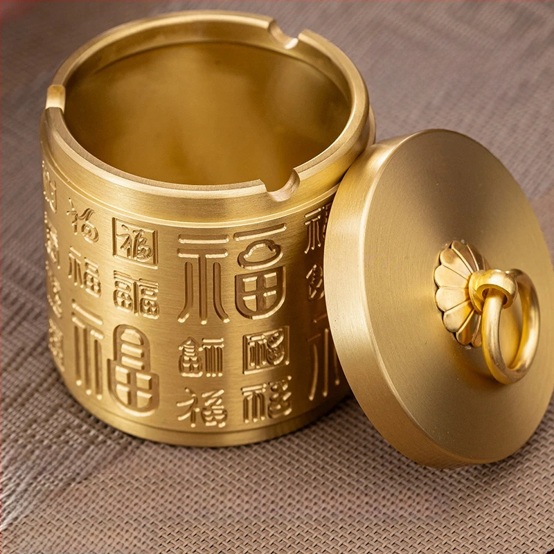 Meďný popolník s viečkom, vyrezávané detaily, model 985, kód produktu F98T69JS7M78T9