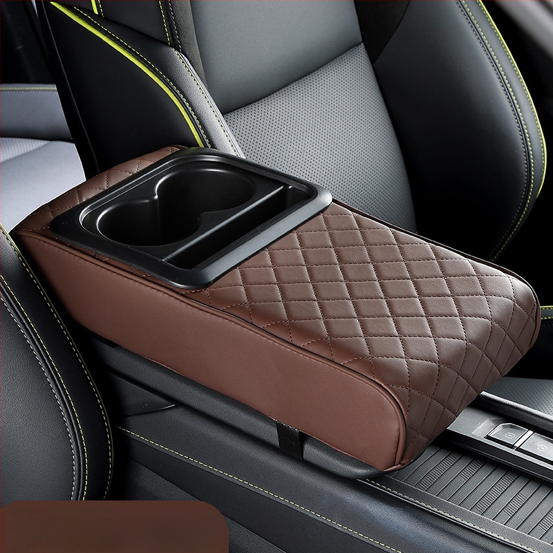 Ādas universālais auto rokasbalsts ar uzglabāšanas kastīti un krūzes turētāju — bez personalizācijas, autorizētas privātas zīmes