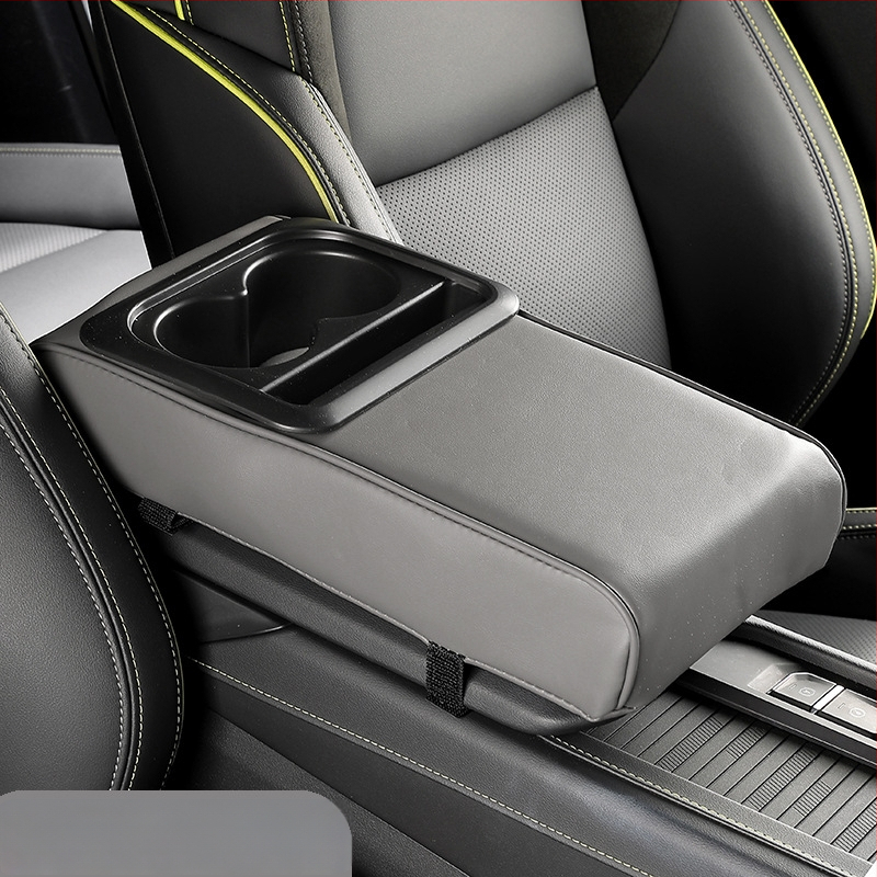 Ādas universālais auto rokasbalsts ar uzglabāšanas kastīti un krūzes turētāju — bez personalizācijas, autorizētas privātas zīmes