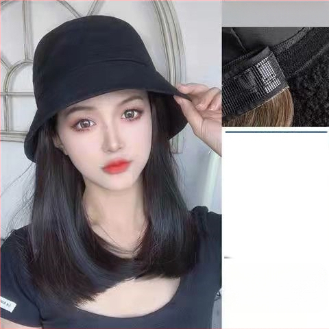 Parochňa s integrovanou rybárskou čiapkou – kórejský štýl, stredne dlhé vlasy po kľúčnu, vlákno odolné voči teplu, bez ofiny