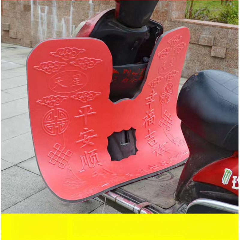 Veterný diflektor s penovým štítom pre elektrické skútre — ochrana predného nárazníka, univerzálna ochrana proti blatu