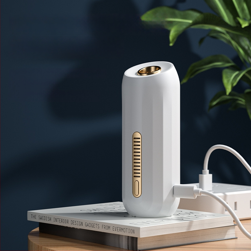 Prenosný USB čistič vzduchu pre auto a domov s technológiou negatívnych iónov, odstraňovanie zápachu a sterilizácia