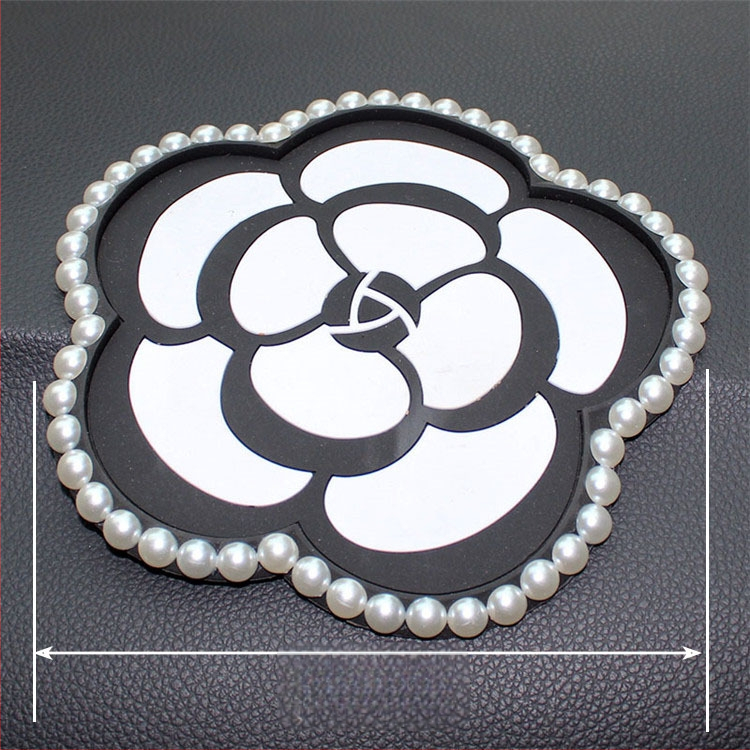 Automobilová ozdobná dekorácia – protišmytická podložka s diamantovou kaméliou, PU, prispôsobiteľné, značka Purple Yuchen Lan