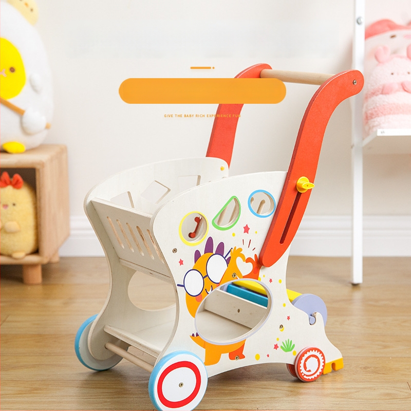 Medinė vaikų vilkimo vaikštynė – lavinamoji medinė žaislas 0–3 metų, lavina regą ir rankos-akių koordinaciją