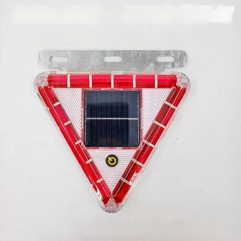 LED zadné svetlo nákladného auta so solárnym blikaním, anti-tailgating, silné magnetické uchytenie, 12-24V