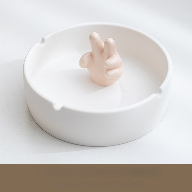 Keramický popolník s mačkou z karikatúry – vetru odolný, s tlačou loga, na dekoráciu a skladovanie, zbierka