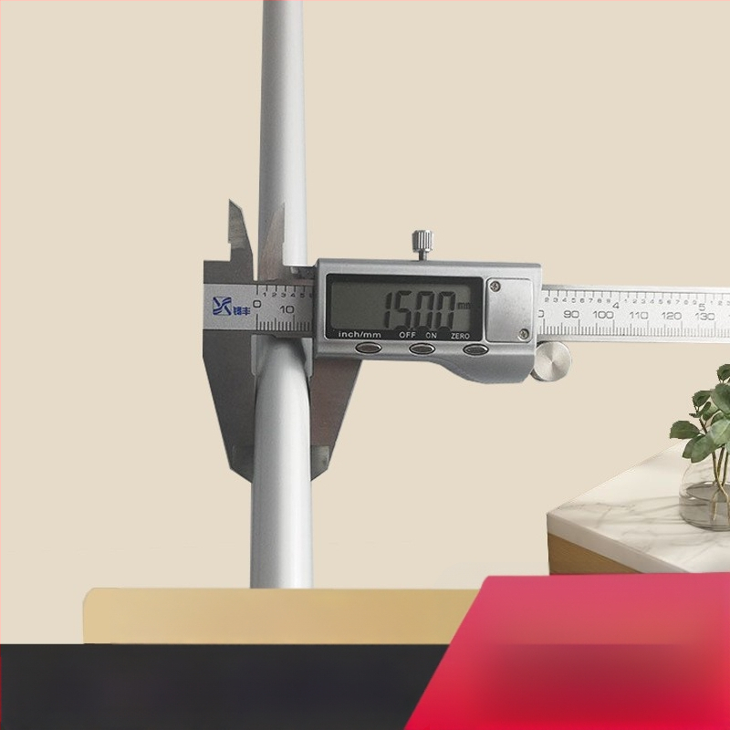 Držiak na uteráky do kúpeľne zo Space hliníka, elektroforézny povrch, jednoručná konštrukcia, nosnosť 10 kg