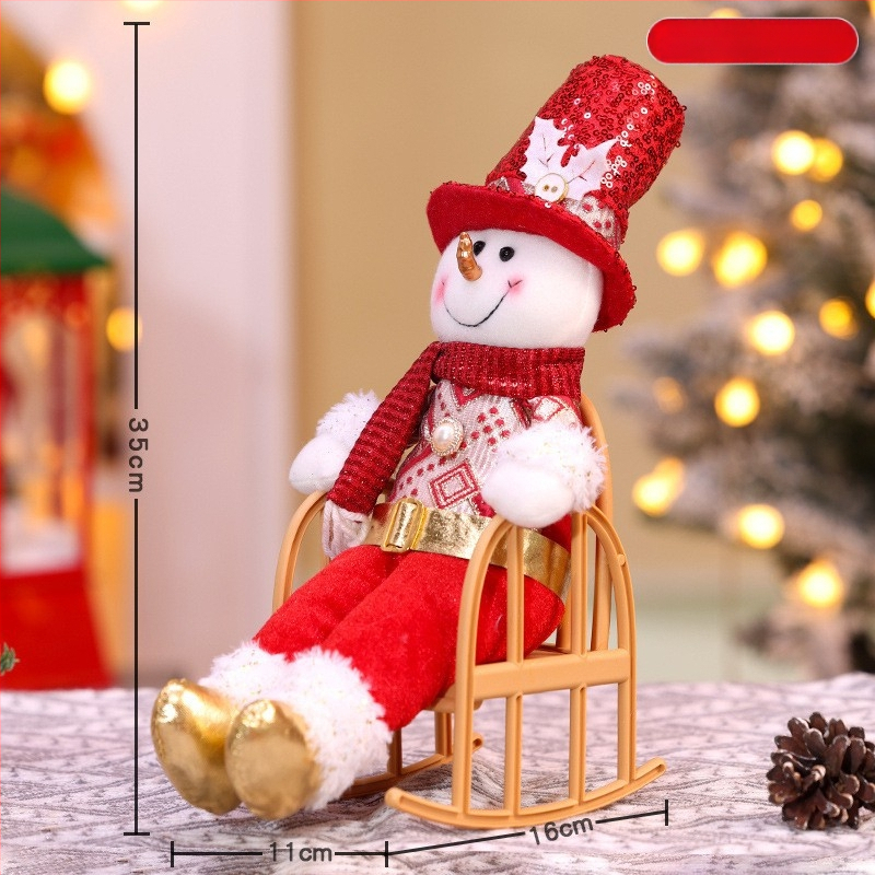 Vianočná retro bábika z textilu, sediaca figúrka, štýl kreslený, vianočná dekorácia