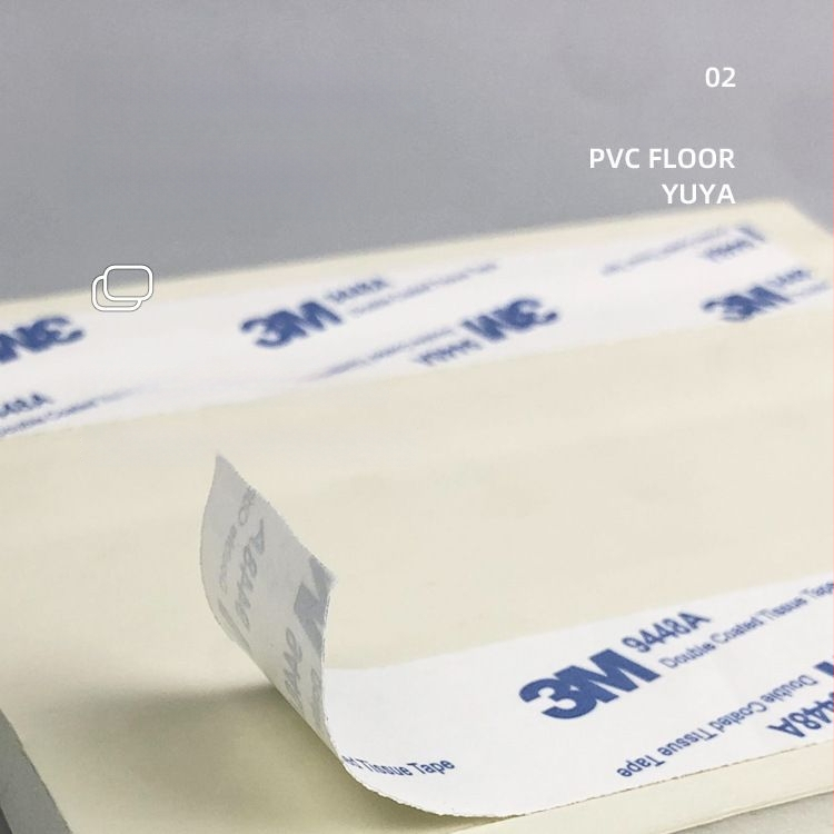 Samo-lepiaca plastová líšta pre stenu – hrubšia verzia, minimalistický dizajn, materiál NBR