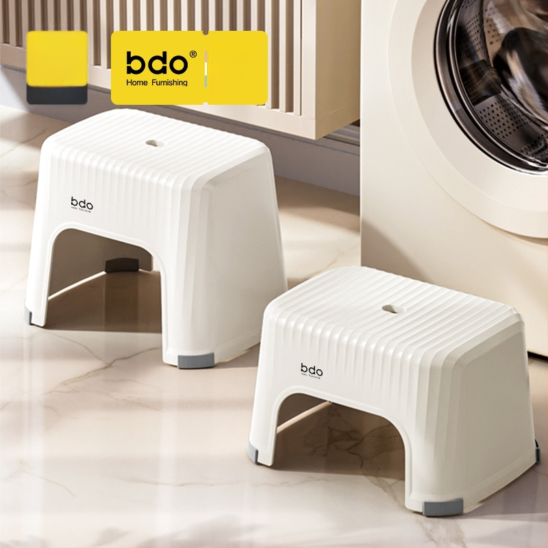 Plastová stolička do kúpeľne pre deti, protišmyková, zosilnená, štvorcový dizajn, materiál PP+TPR