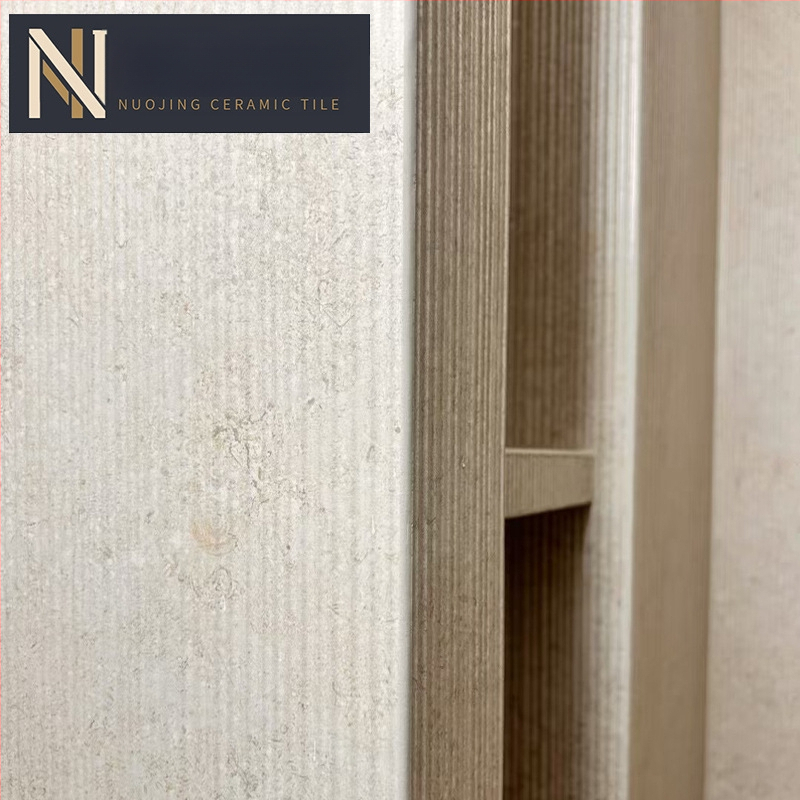 Vnútorná stena dlaždice s drážkovaným vzorom, matný povrch, protišmykové, moderný minimalistický štýl, dlaždica s imitáciou antickej, do obývacej izby