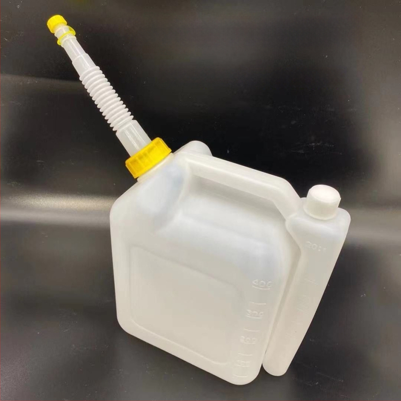 Dvaktinio variklio alyvos maišymo indas — didelė talpa, tinkamas pjūklams, vejapjovėms ir gyvatvės genėjimo įrankiams