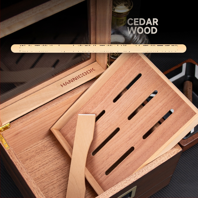 Cedrový humidor na cigare s priehľadným strešným oknom, veľká kapacita a zásuvka, štýl ľahký luxus