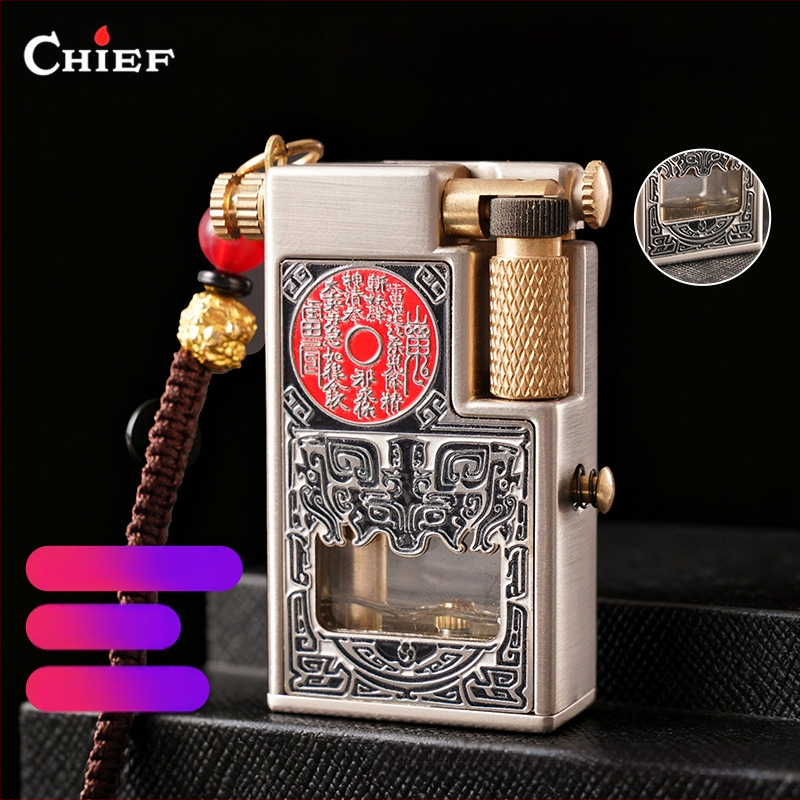 Kovový kerosénový zapaľovač s viečkom a bočným posuvným zapalovaním – prenášateľný, zberateľský, s potlačou loga