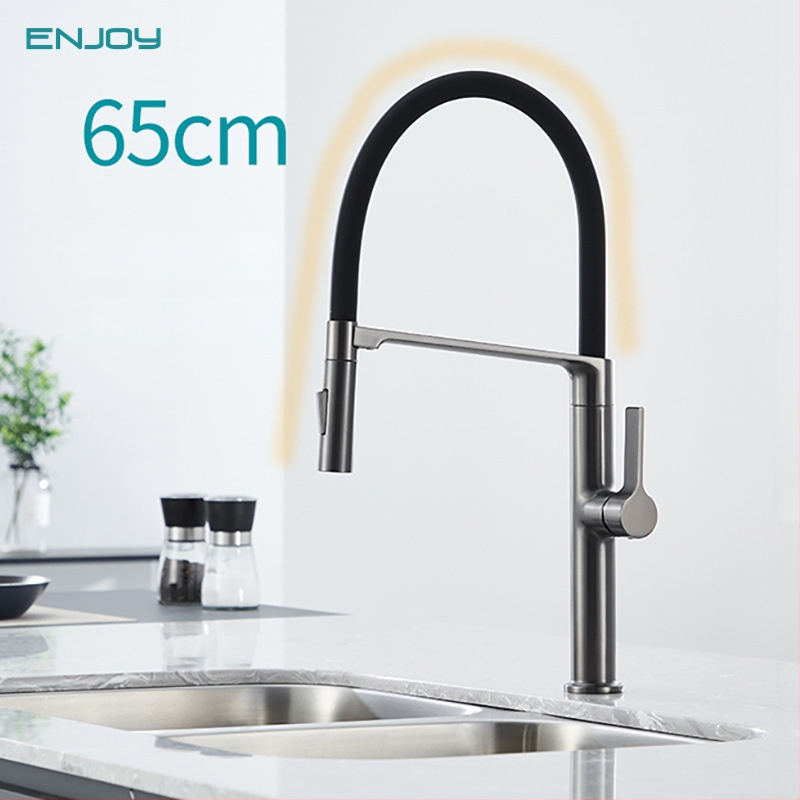 Meďový kuchynský drezový faucet s ťahacím magnetickým výtokom, mixér, keramický ventil, tlak 0.2–0.5 MPa, teplota do 75°C