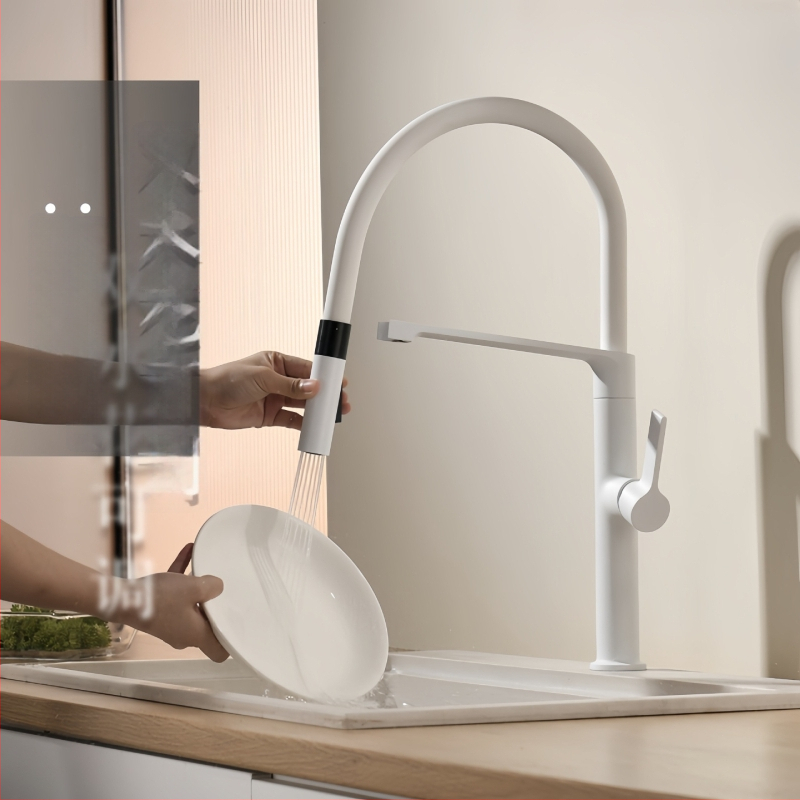 Meďový kuchynský drezový faucet s ťahacím magnetickým výtokom, mixér, keramický ventil, tlak 0.2–0.5 MPa, teplota do 75°C