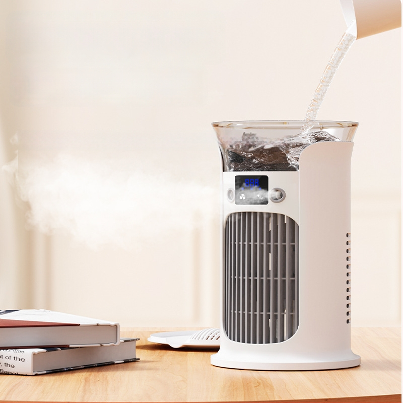 USB stolný chladič vzduchu s postrekom, 3-lopatkový DC kefový motor, 3 rýchlosti vetra, tichý chod <36 dB, 3.7V 5W