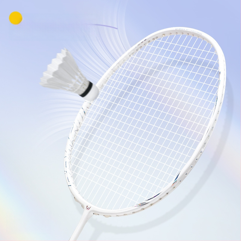 Badmintoni reket meestele ja naistele, süsinikkiust raam, kaal 80–84 g, käepideme paksus G4, otsene löök, nailonist stringid