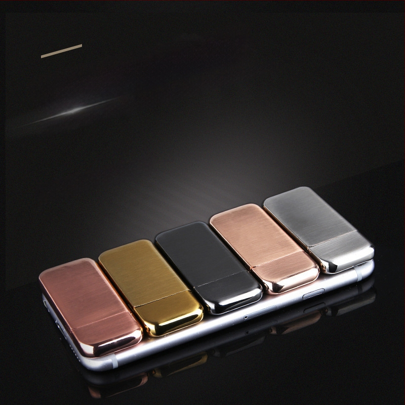 Zapaľovač s kovovým telom, butánové palivo, vetruodolný dizajn, s potlačeným logom