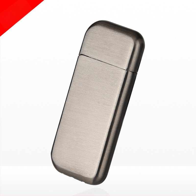 Zapaľovač s kovovým telom, butánové palivo, vetruodolný dizajn, s potlačeným logom