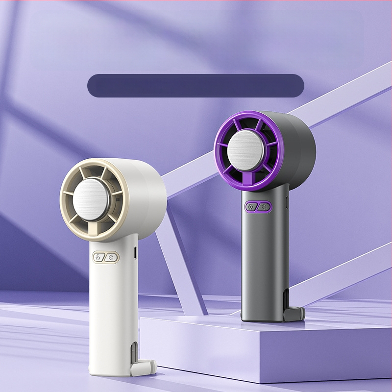 Praktický prenosný ventilátor s vstavanou batériou 1200–2000 mAh, USB nabíjanie, 3 rýchlosti, hluk do 36 dB, prevádzková doba 6–8 h