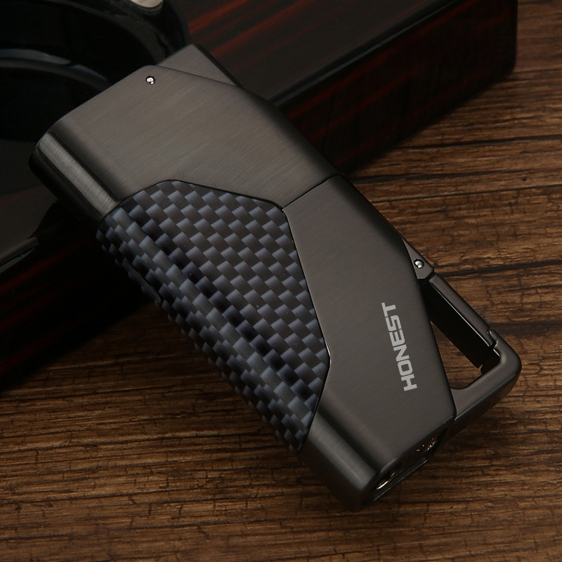 Vetruodolný kovový zapalovač s kľúčenkou, butánové palivo, tlač loga k dispozícii