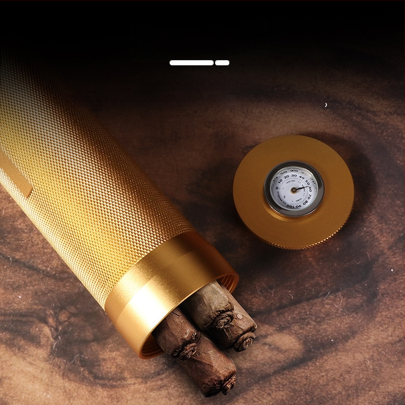 Zvlhčovač cigár s vlhkomerom, balenie 3-4 kusov, uzavreté a udržiava vlhkosť, prenosná kovová trubka